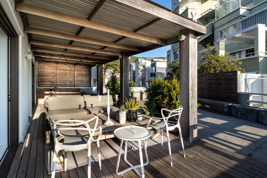 To Let 2 Bedroom Property for Rent in Sea Point Western Cape